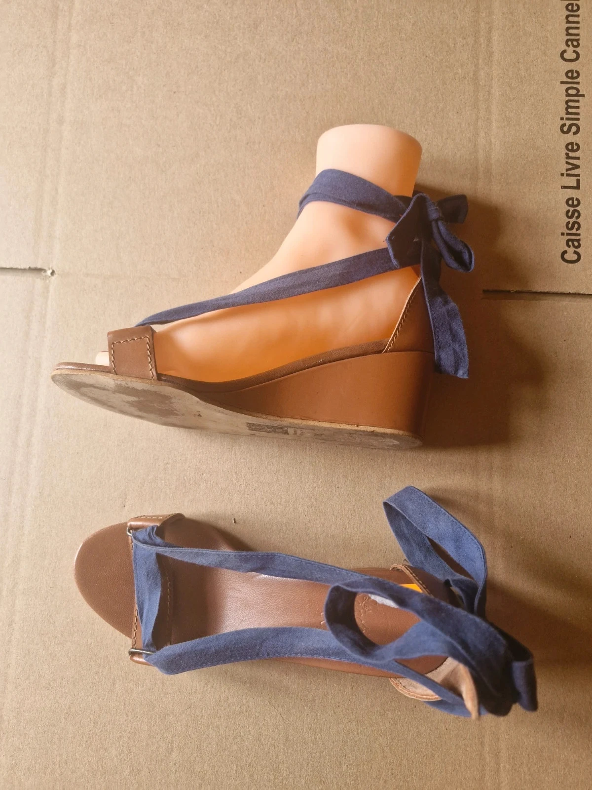 Las Sandalias Les Sandalettes – Sandalias azul marino de cuero con lazos – Talla 36 – photo 5